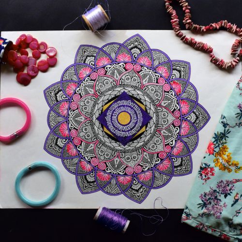 Explorar la serenidad con los mandalas: una práctica beneficiosa para la mente.